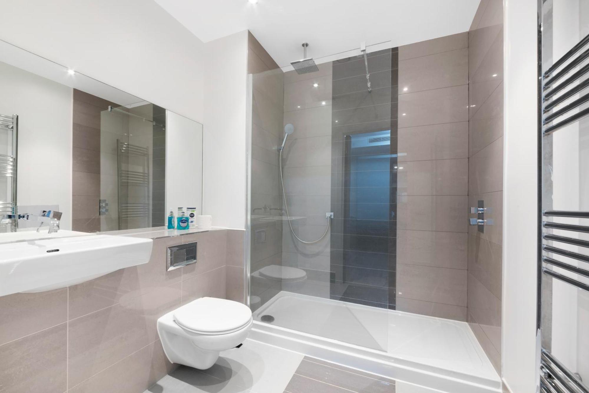 Riverside 2 Bedroom Stratford ลอนดอน ภายนอก รูปภาพ